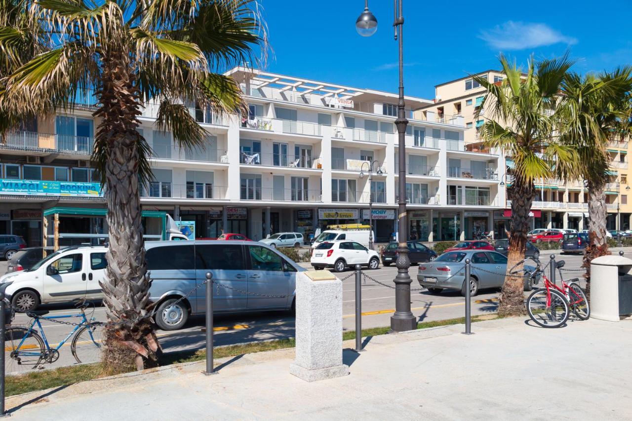 Appartamento Fronte Mare ポルトフェッラーイオ エクステリア 写真